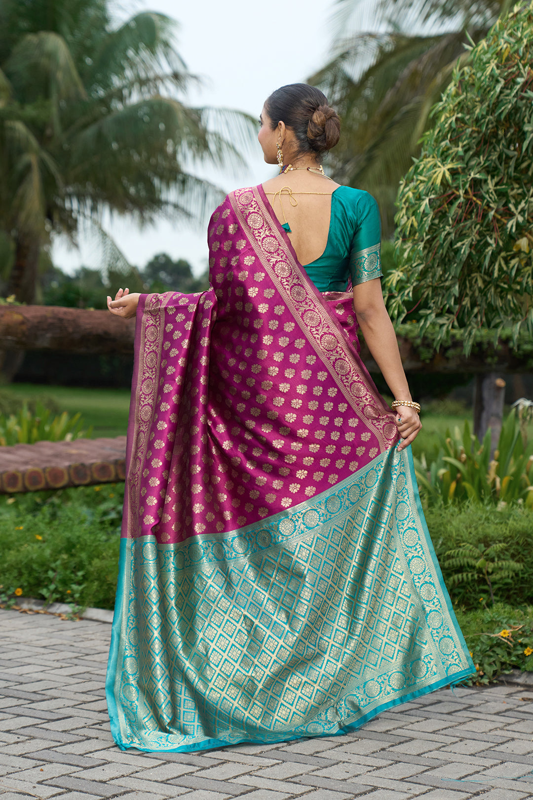 Pink Banarasi Silk Woven Design Kanjeevaram Saree