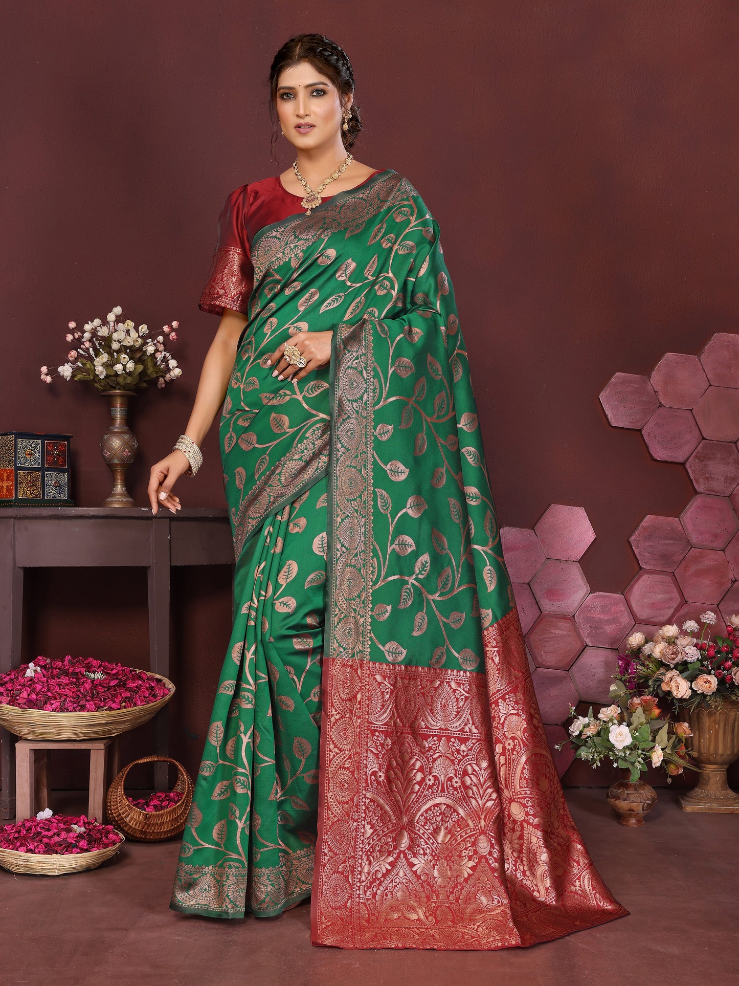 Green Banarasi Silk Woven Design Kanjeevaram Saree