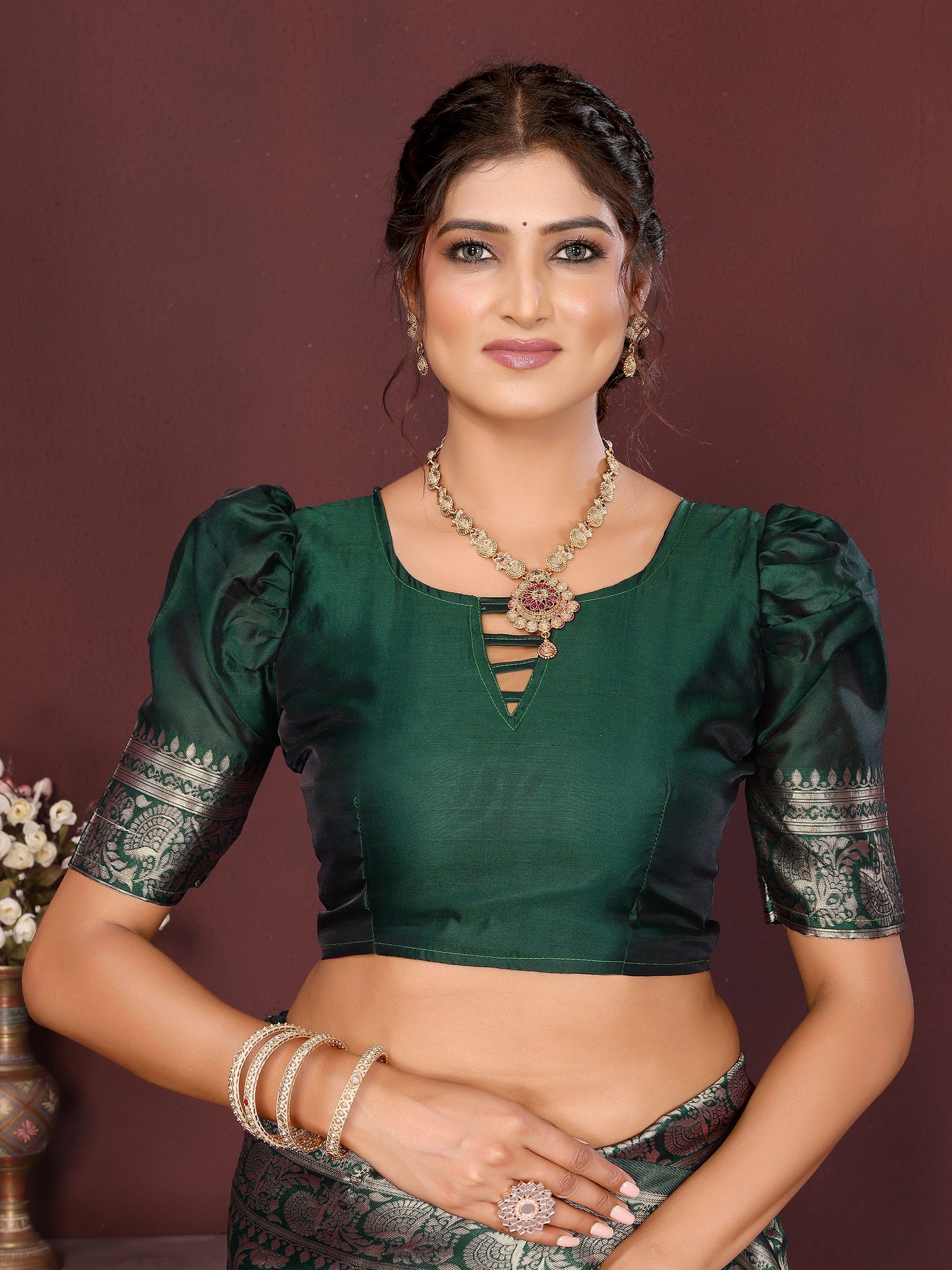 Green Banarasi Silk Woven Design Kanjeevaram Saree