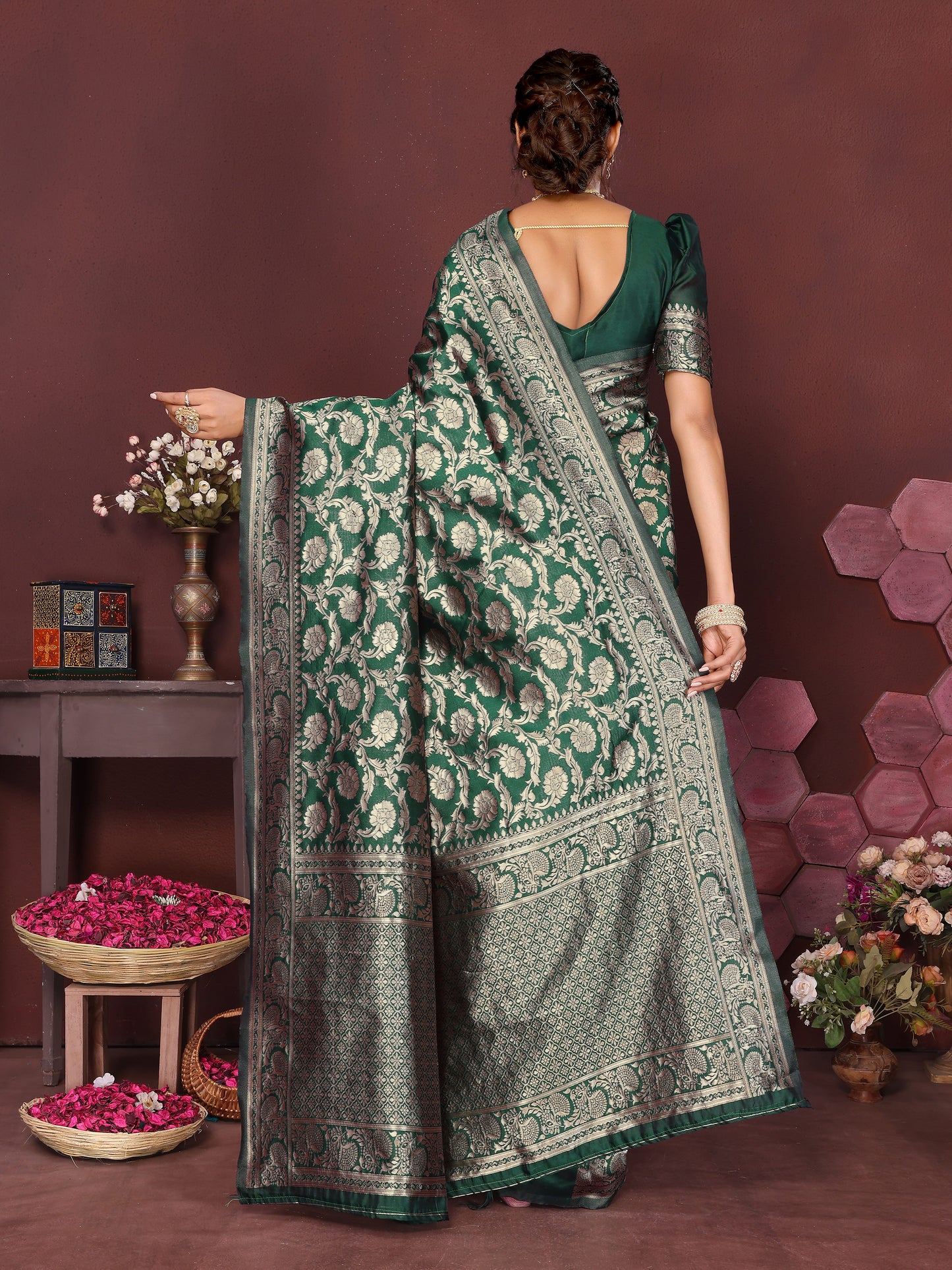 Green Banarasi Silk Woven Design Kanjeevaram Saree